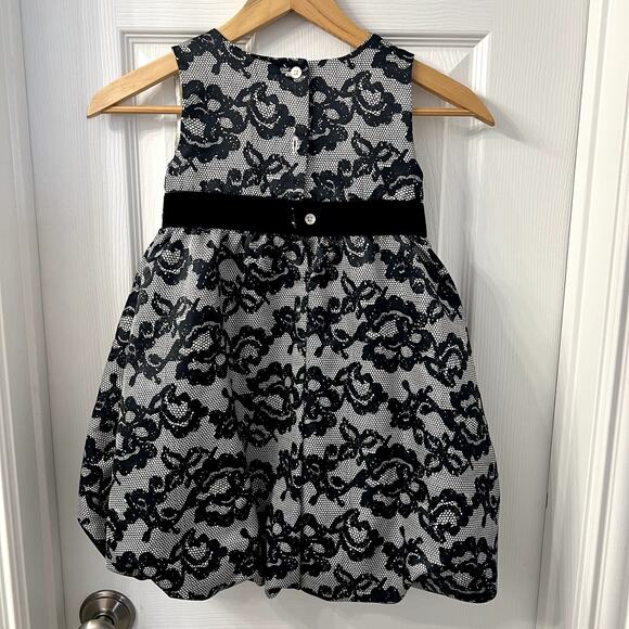 Girls formal dress, lace print, velvet bow waistline, bubble skirt, size 5T - Picture 3 of 5